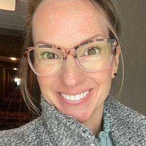 Meet your Posher, Summer!